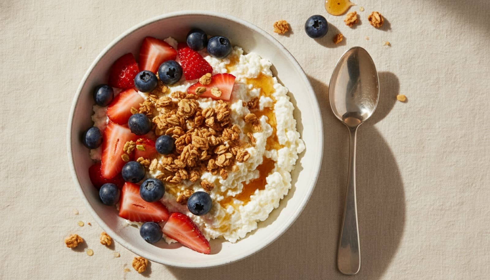 Cottage Cheese Breakfast Bowl: 30g Protein, 5 Minutes